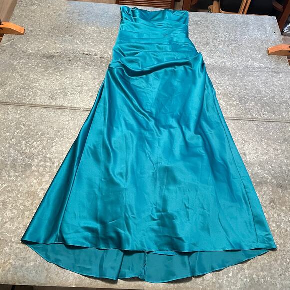 NWT David’s Bridal Oasis Satin Strapless Gown Ruched Dress 10 Blue Vintage Y2K - Picture 2 of 16